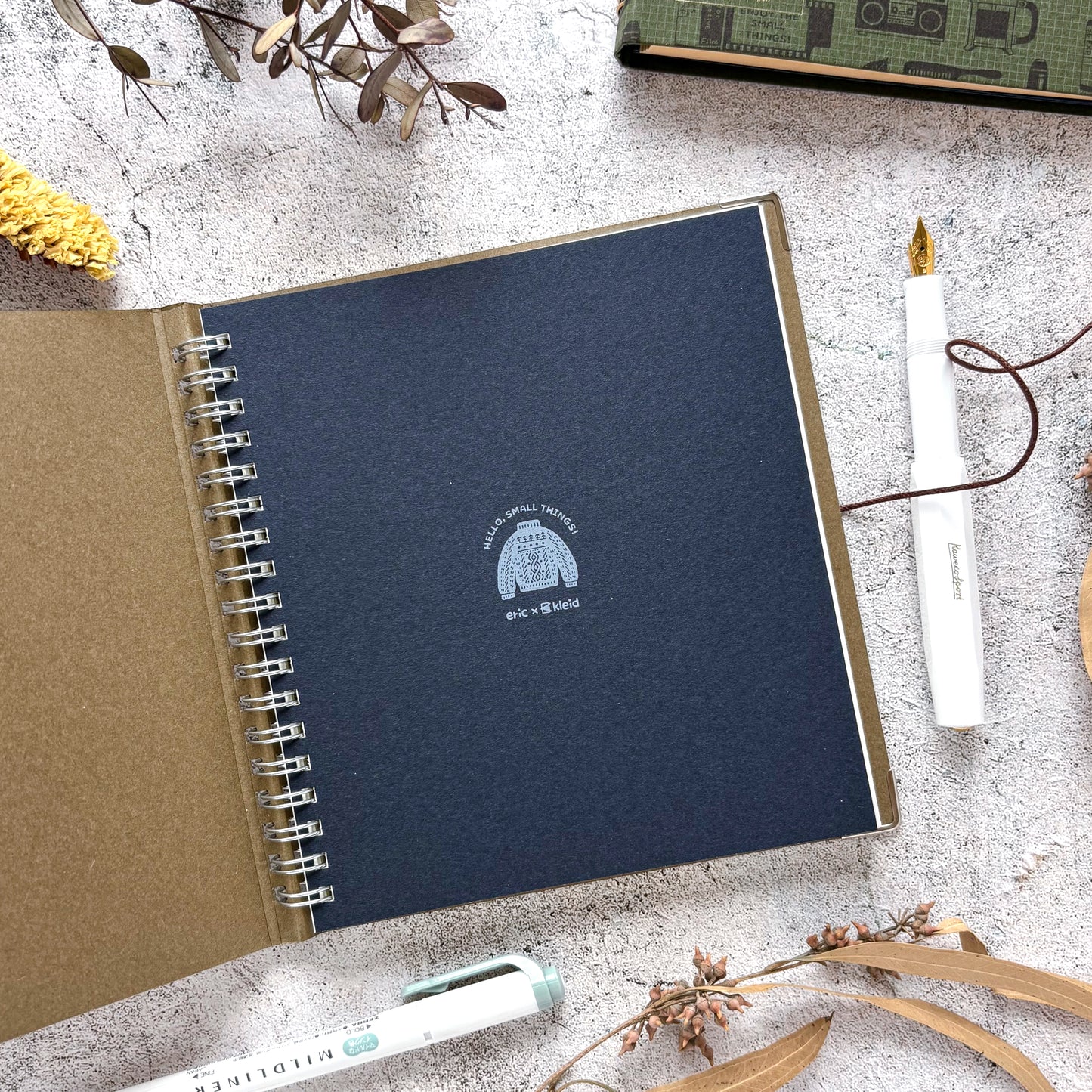 eric / Leather String-tie Notebook w/t pocket - Khaki Cover (cream paper)
