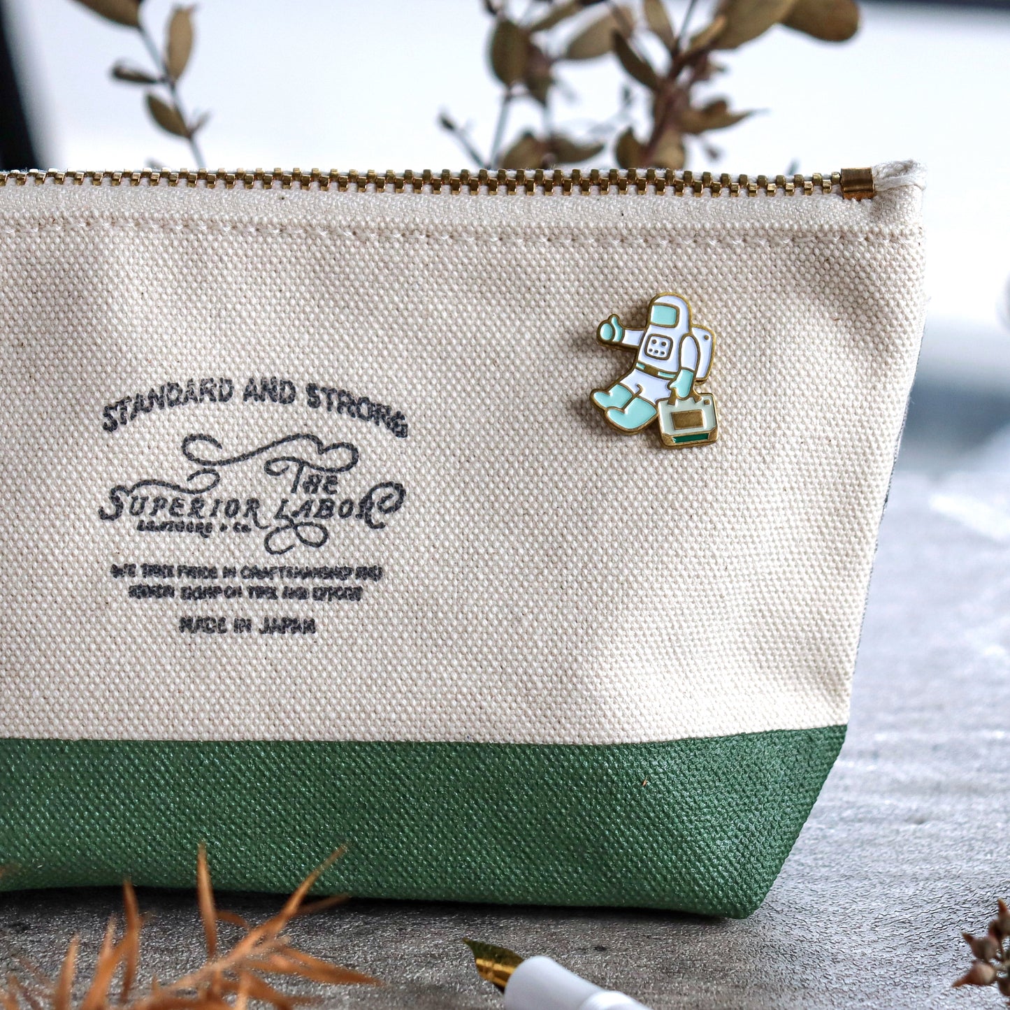 TSL x eric X CTFJ / Brass Pin Badge - Astronaut with TSL Tote-bag