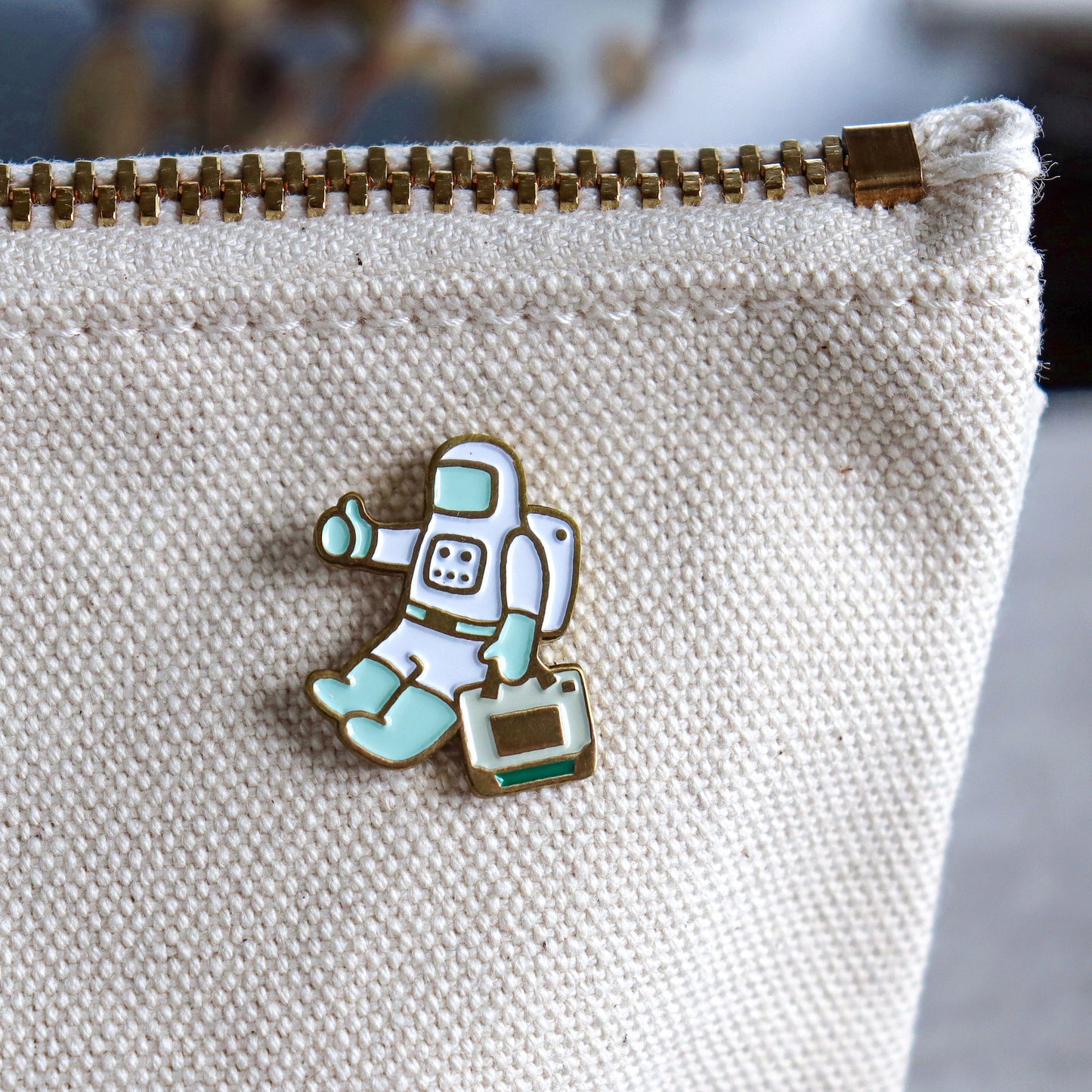 TSL x eric X CTFJ / Brass Pin Badge - Astronaut with TSL Tote-bag