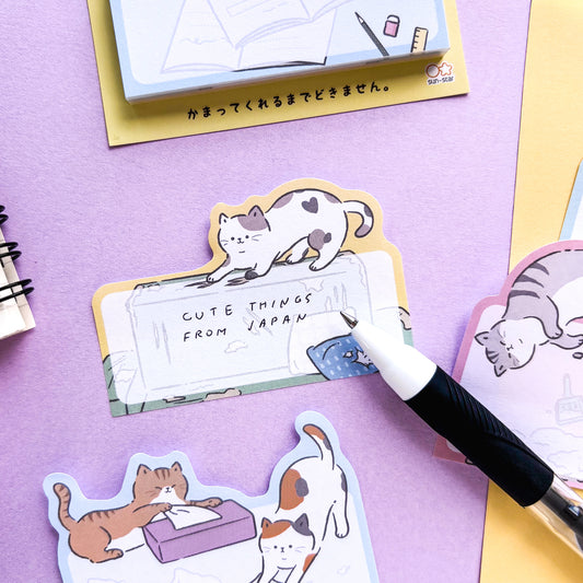 Cat Sticky Note - Scratching