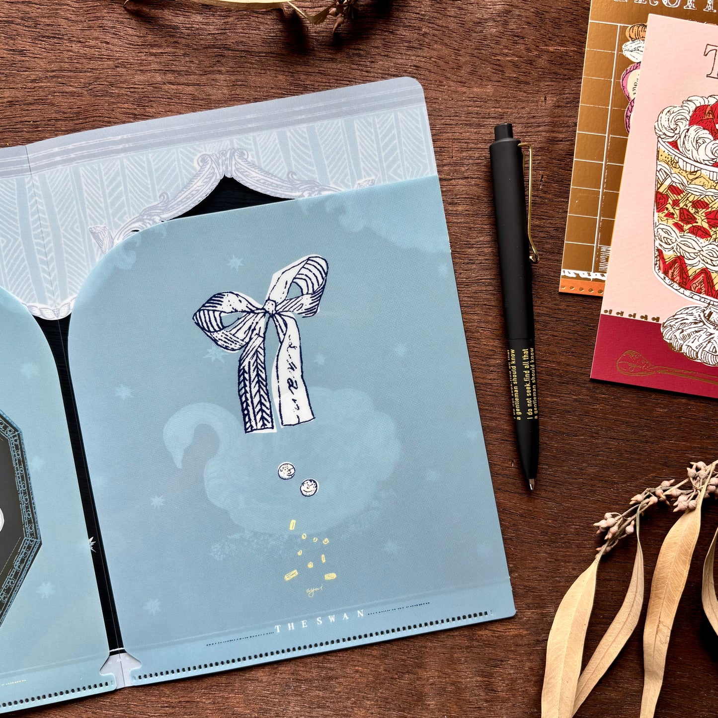 Aya Inoue / A5 Double-Pocket Clear Folder - Swan