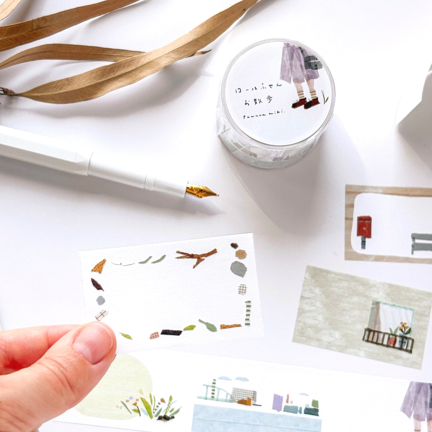 Miki Tamura / Roll Sticky Notes - Let's Take a Walk