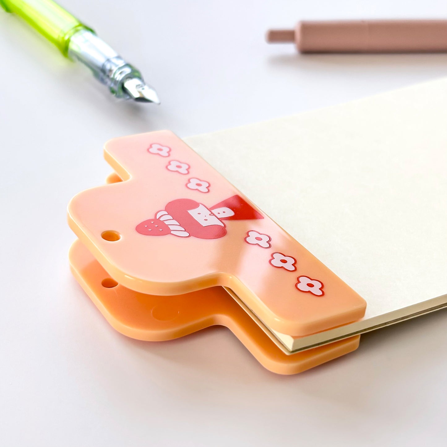 mizutama / Limited Edition / Magnet Paper Clip (orange)