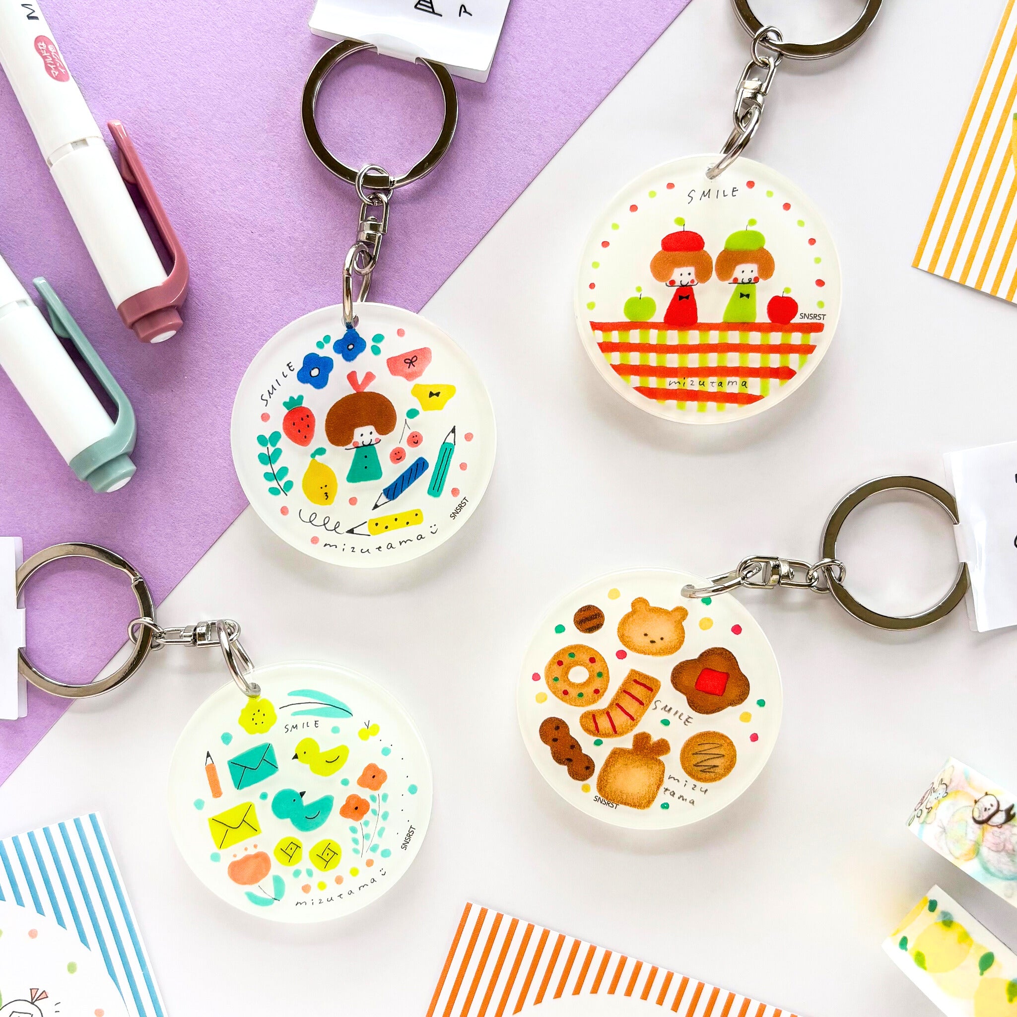 mizutama x サンスター文具 / アクリルチャーム「りんごと女の子」