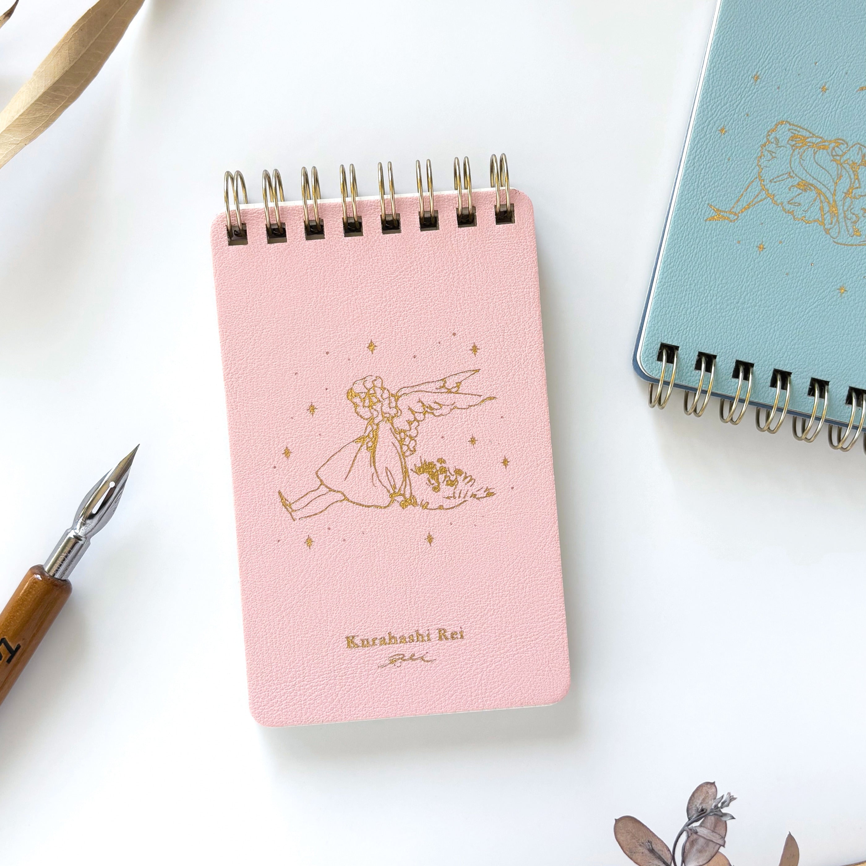 Rei Kurahashi / Foil-Stamped Ring Memo Pad - Take a rest