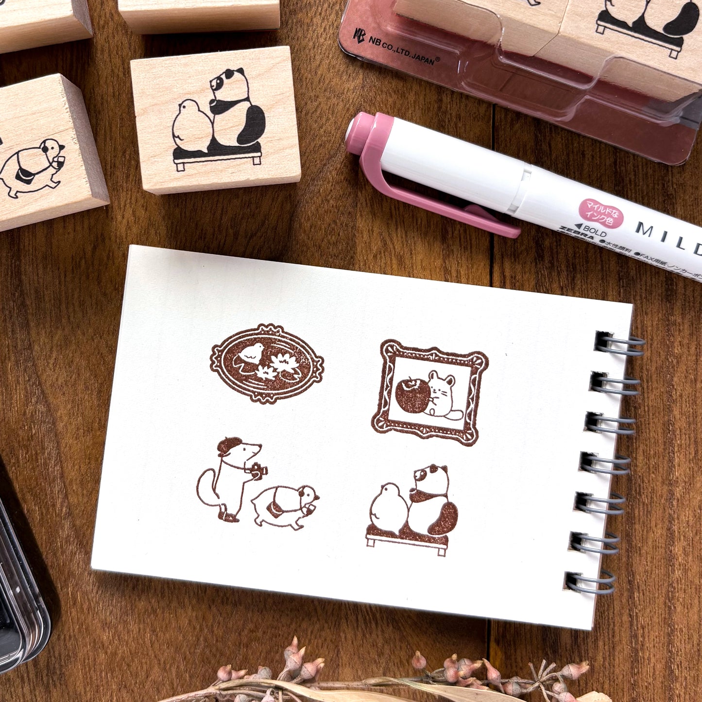 Animal Friends Rubber Stamp - Art Museum