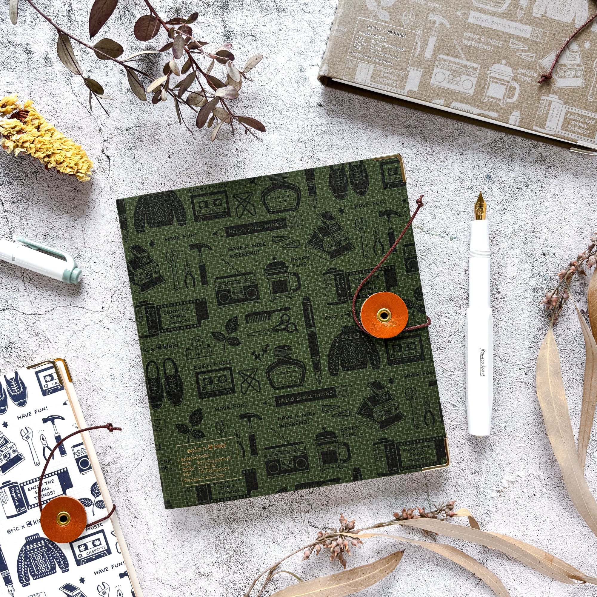 eric Leather String-tie Notebook w/t pocket - Deep Green Cover (kraft paper)