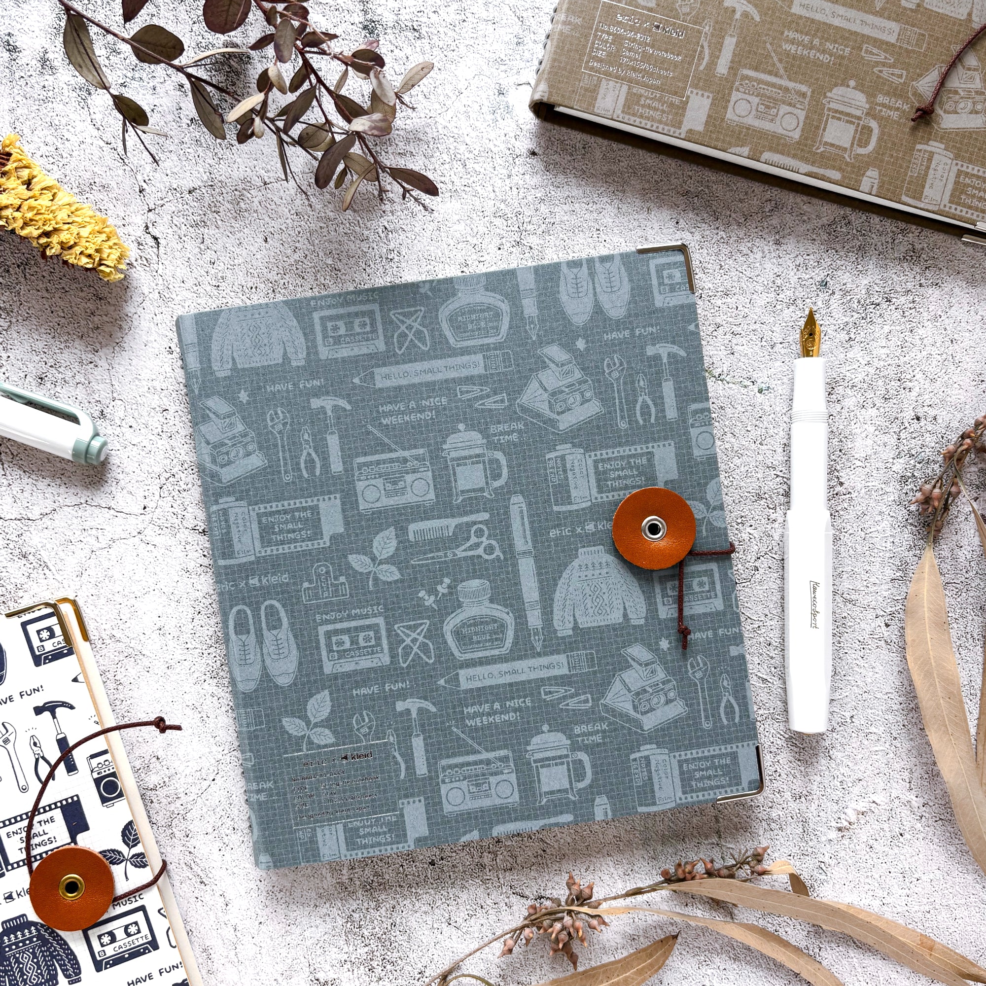 eric / Leather String-tie Notebook w/t pocket - Gray Cover (cream paper)