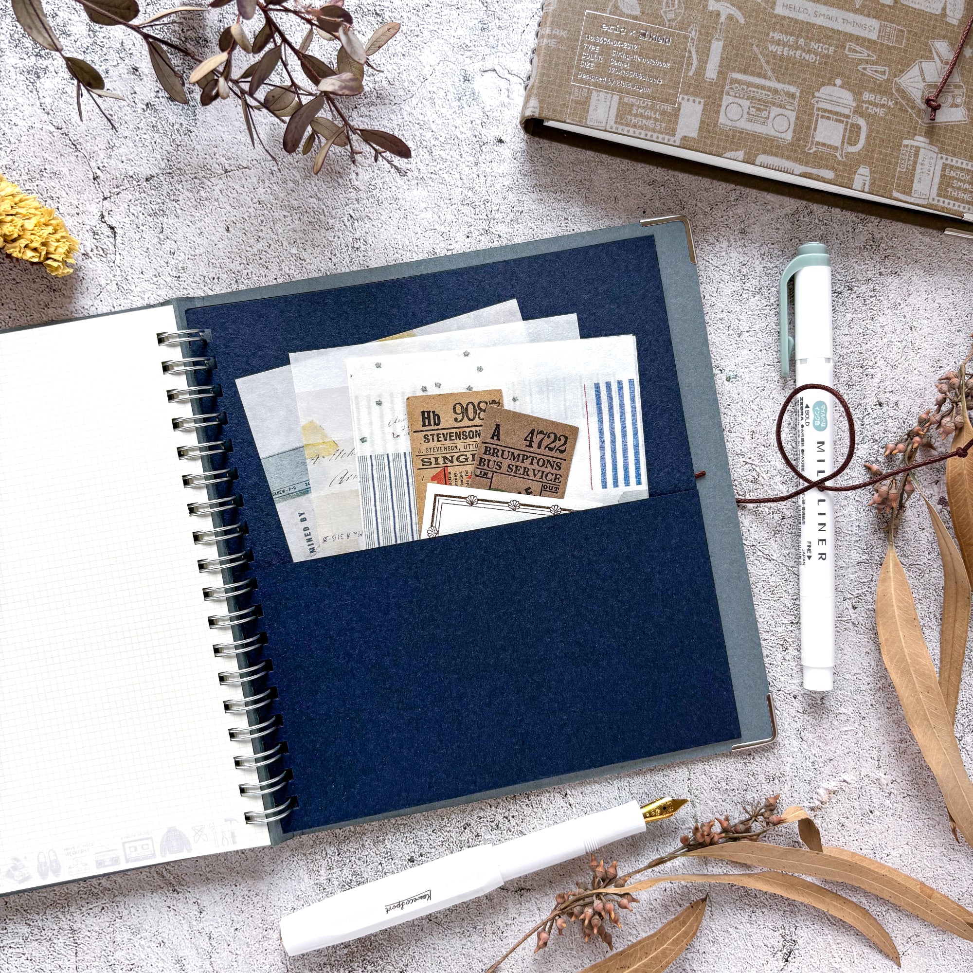eric / Leather String-tie Notebook w/t pocket - Gray Cover (cream paper)