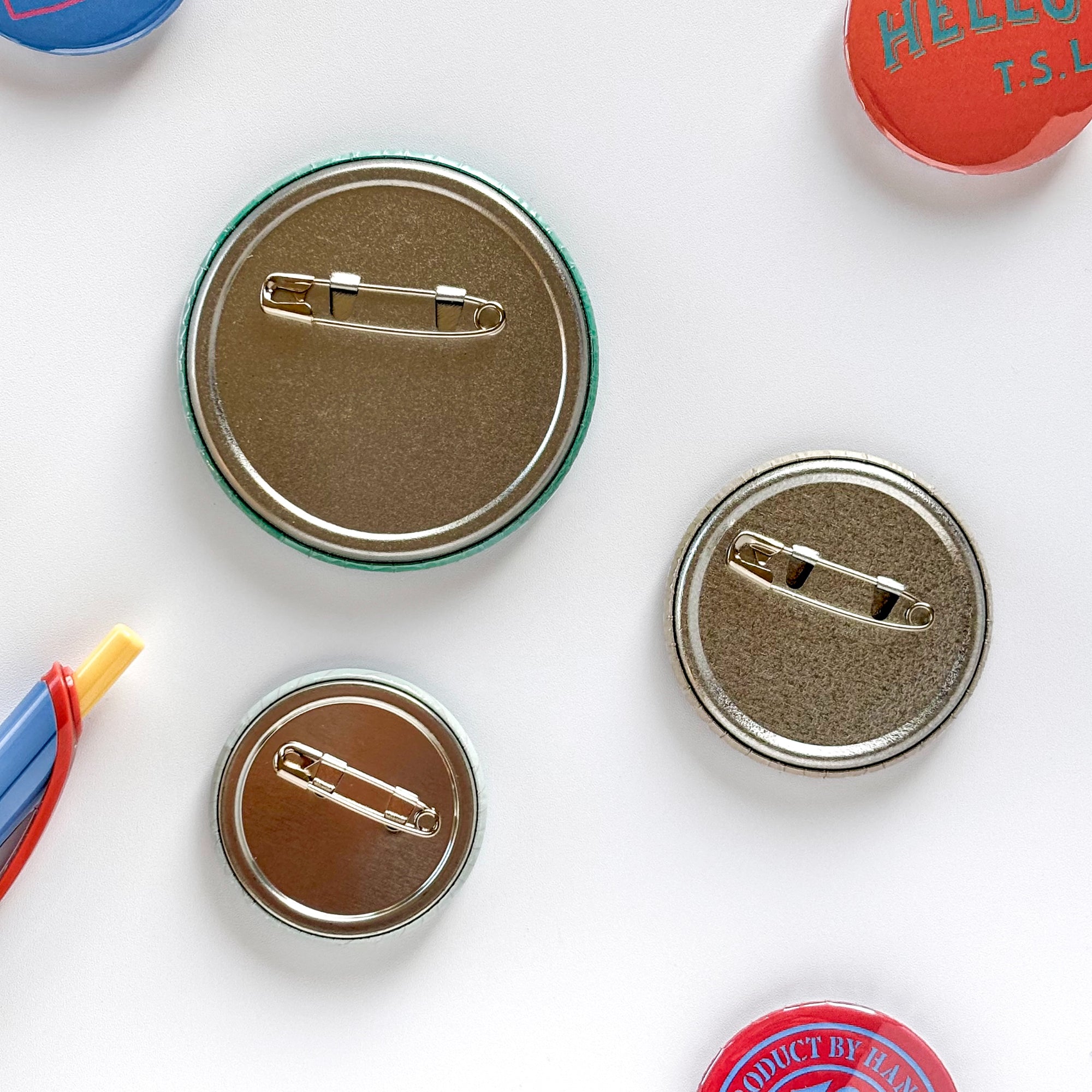 HELLO HARAJUKU キャニスター 空缶+レザータグ eric×TSL Hello, Harajuku! Limited Edition / TSL Can Badge – Cute Things
