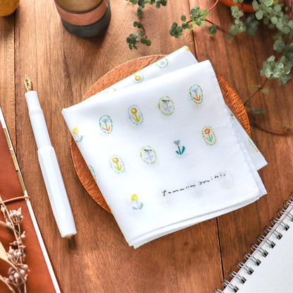 Miki Tamura / Handkerchief - iro iro frame