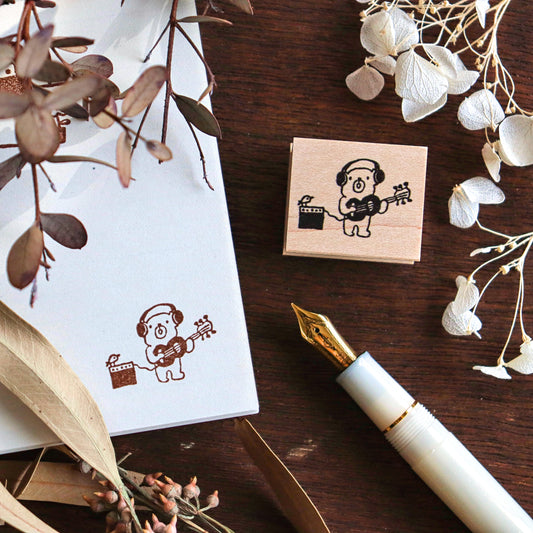 Hankodori / Rubber Stamp - Bear playing guitar