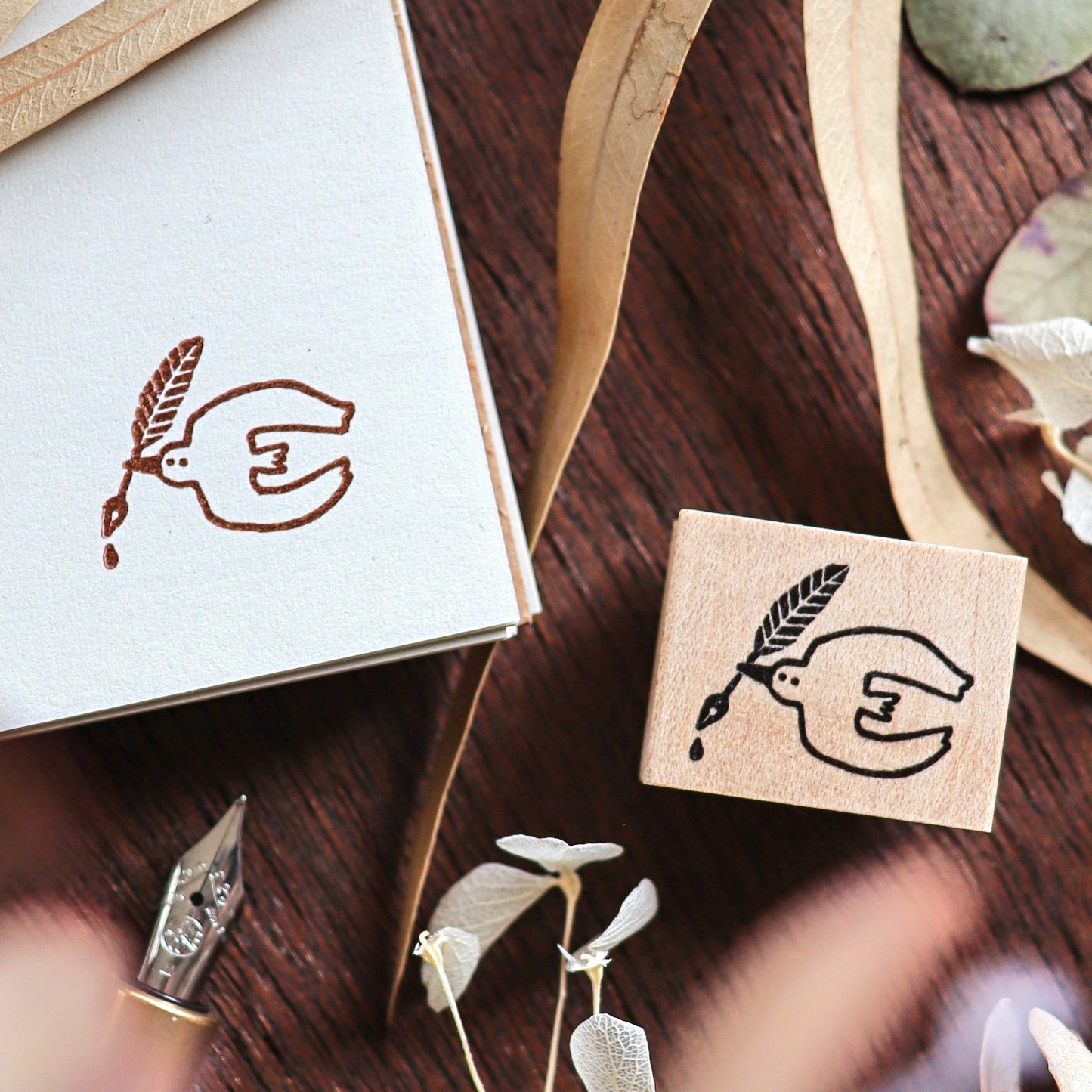 Hankodori / Rubber Stamp - Bird with Feather Pen