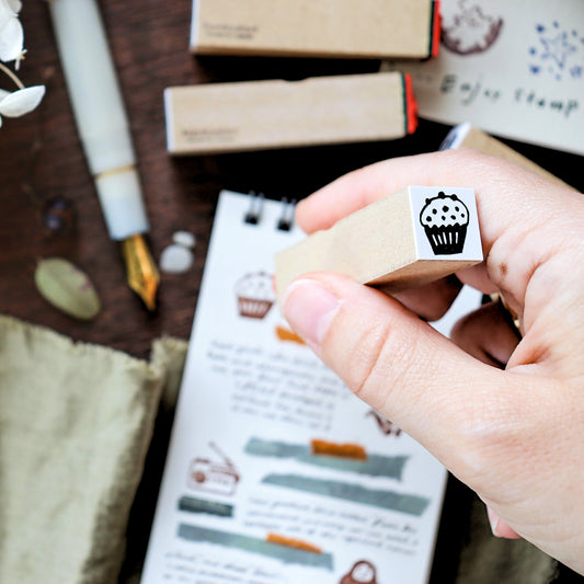 Hankodori / Mini Rubber Stamp - Muffin