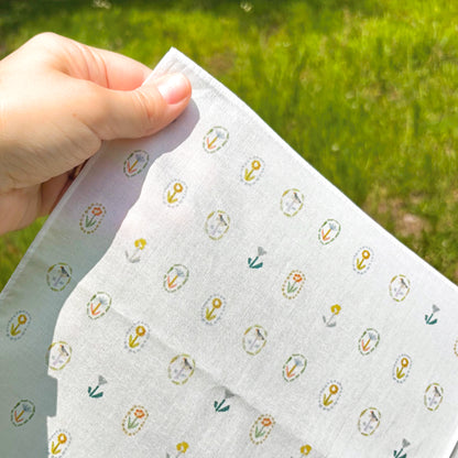 Miki Tamura / Handkerchief - iro iro frame