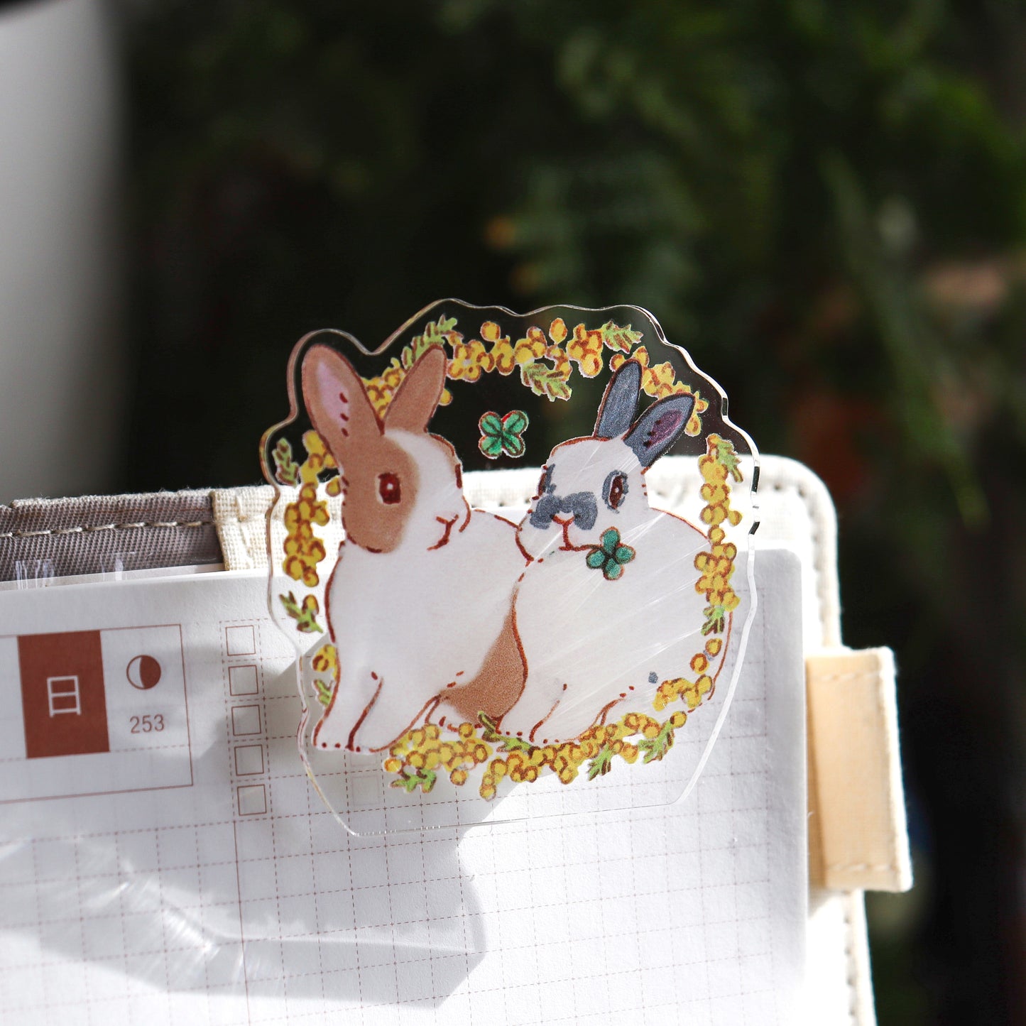 Shinako Moriyama / Rotating Paper Clip - Bunny & Mimosa