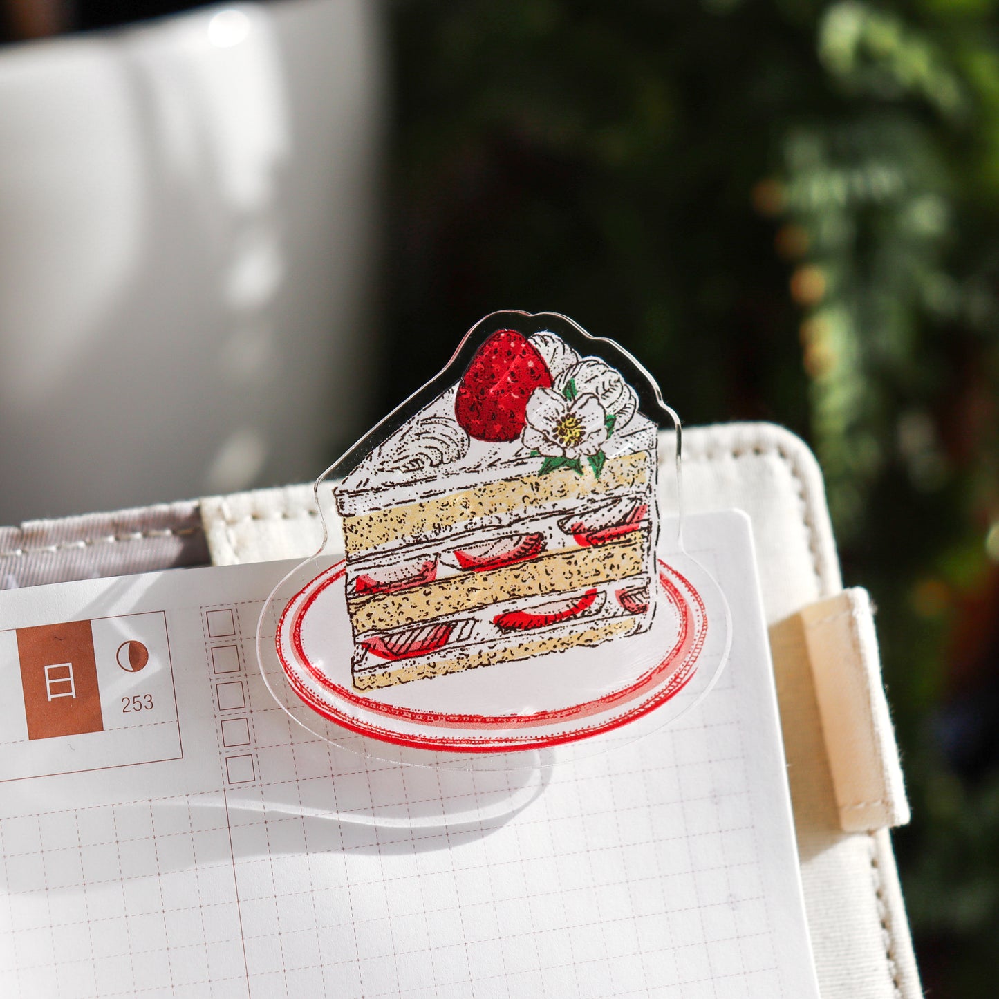 Aya Inoue / Rotating Paper Clip - Cake