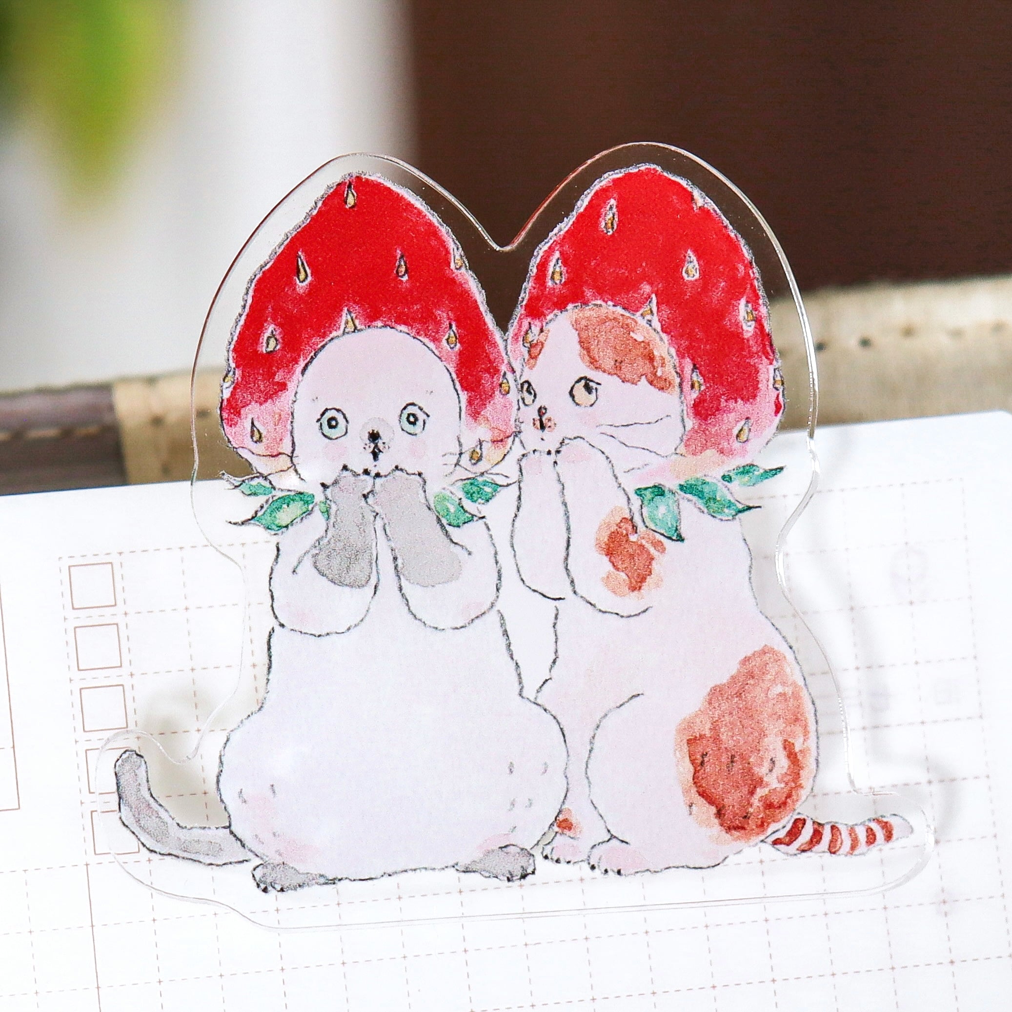 トコロコムギ / アクリルクリップ「いちご」 – Cute Things from Japan