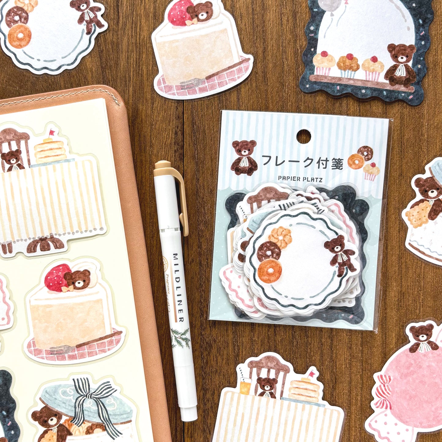 Waka Nakauchi / Flake Sticky Note - Bear & Sweets