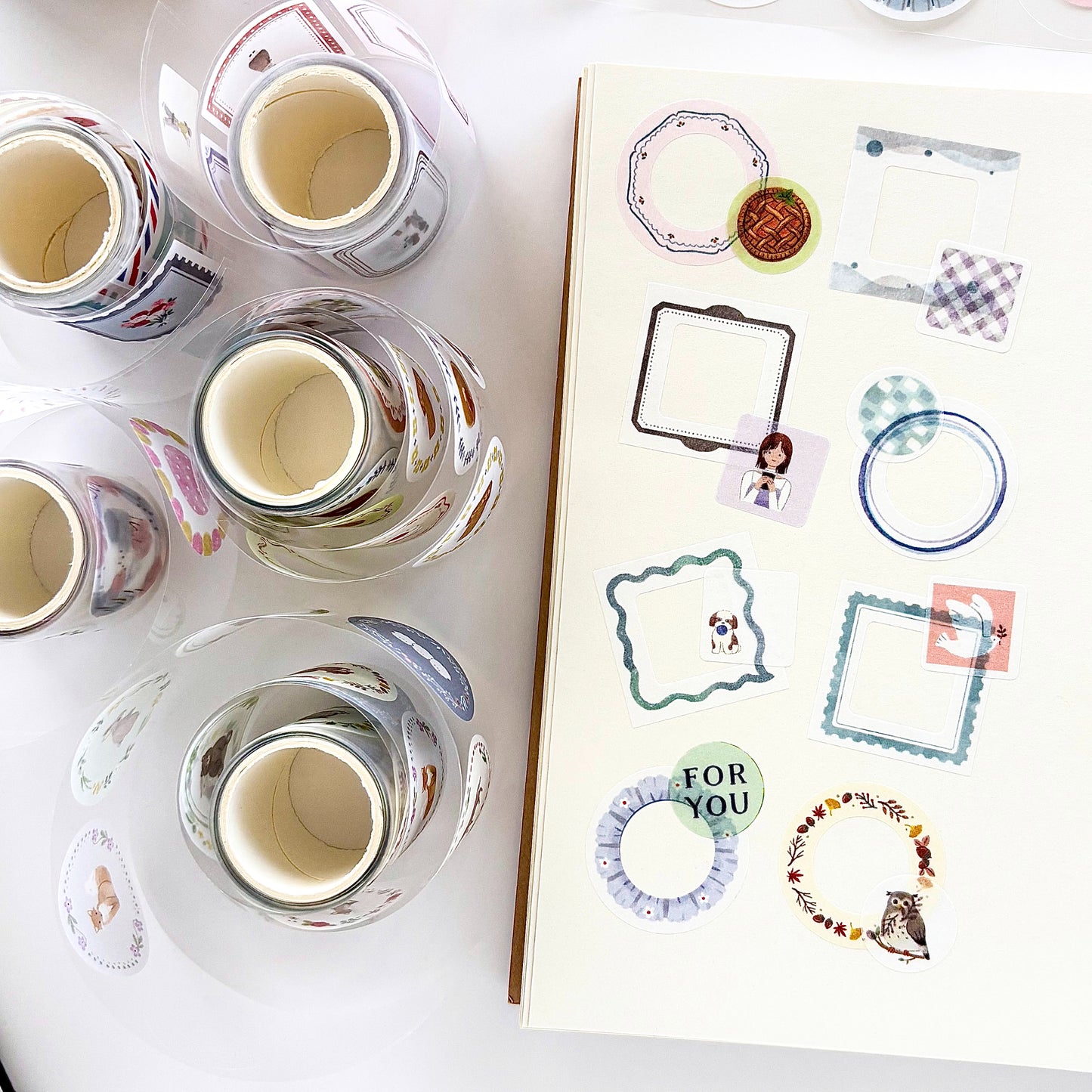 Wakumo Frame Stickers - Square (Girl and Frame)