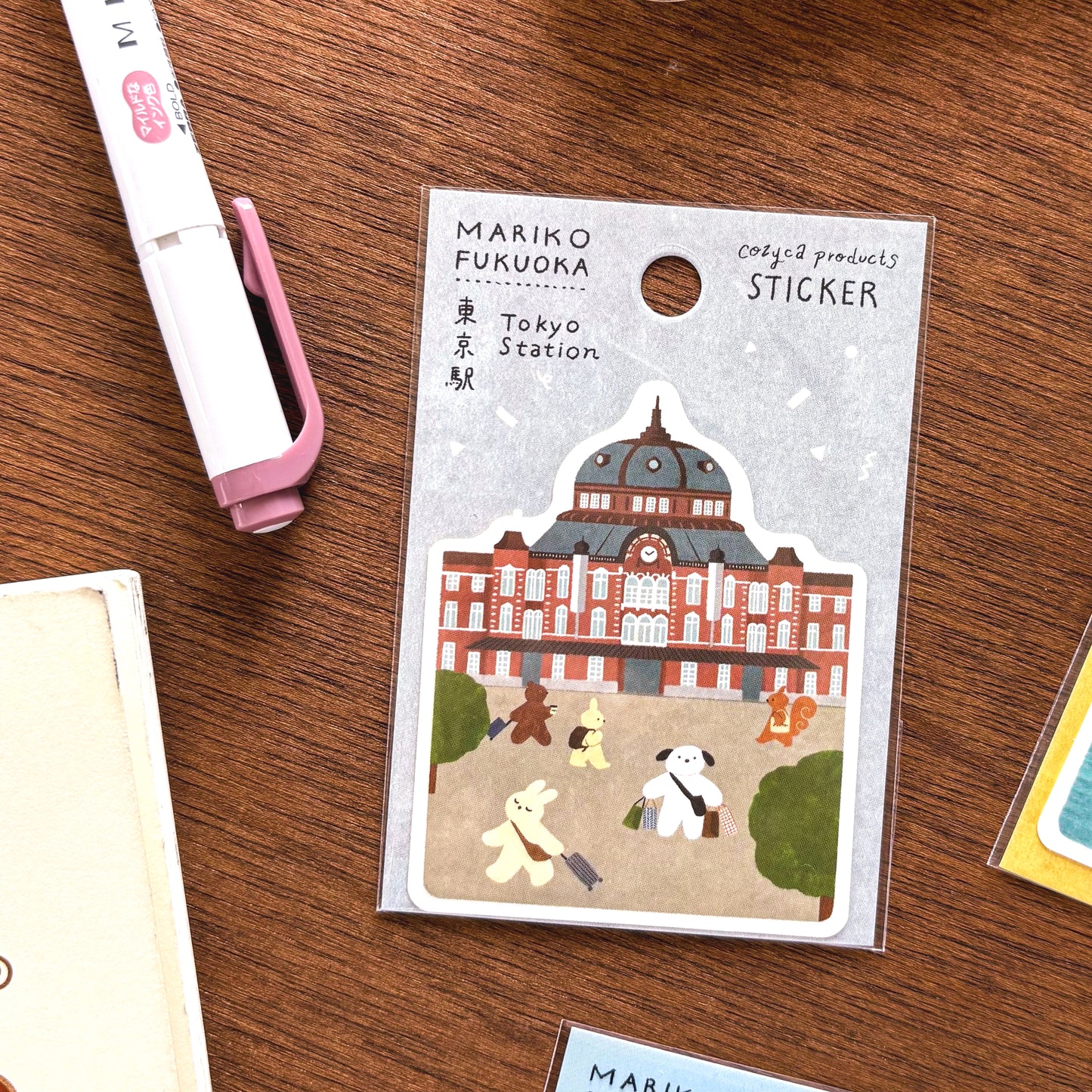 Mariko Fukuoka / Vinyl Sticker - Tokyo Station