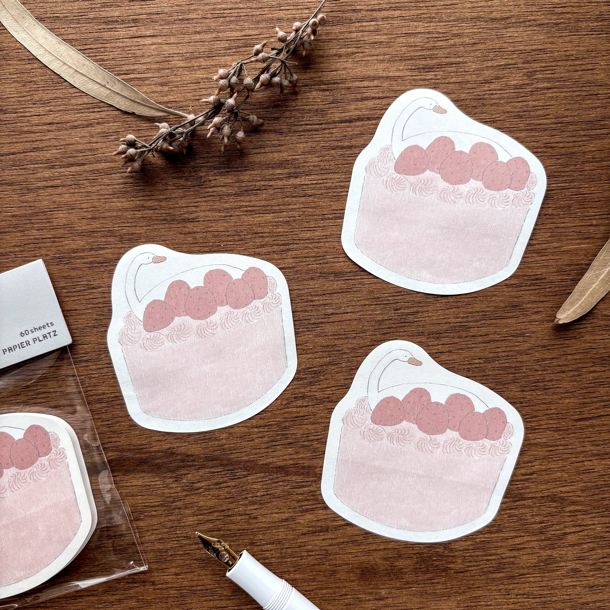 Shoichiro Tobimatsu / Die-cut Sticky Notes - Swan Cake