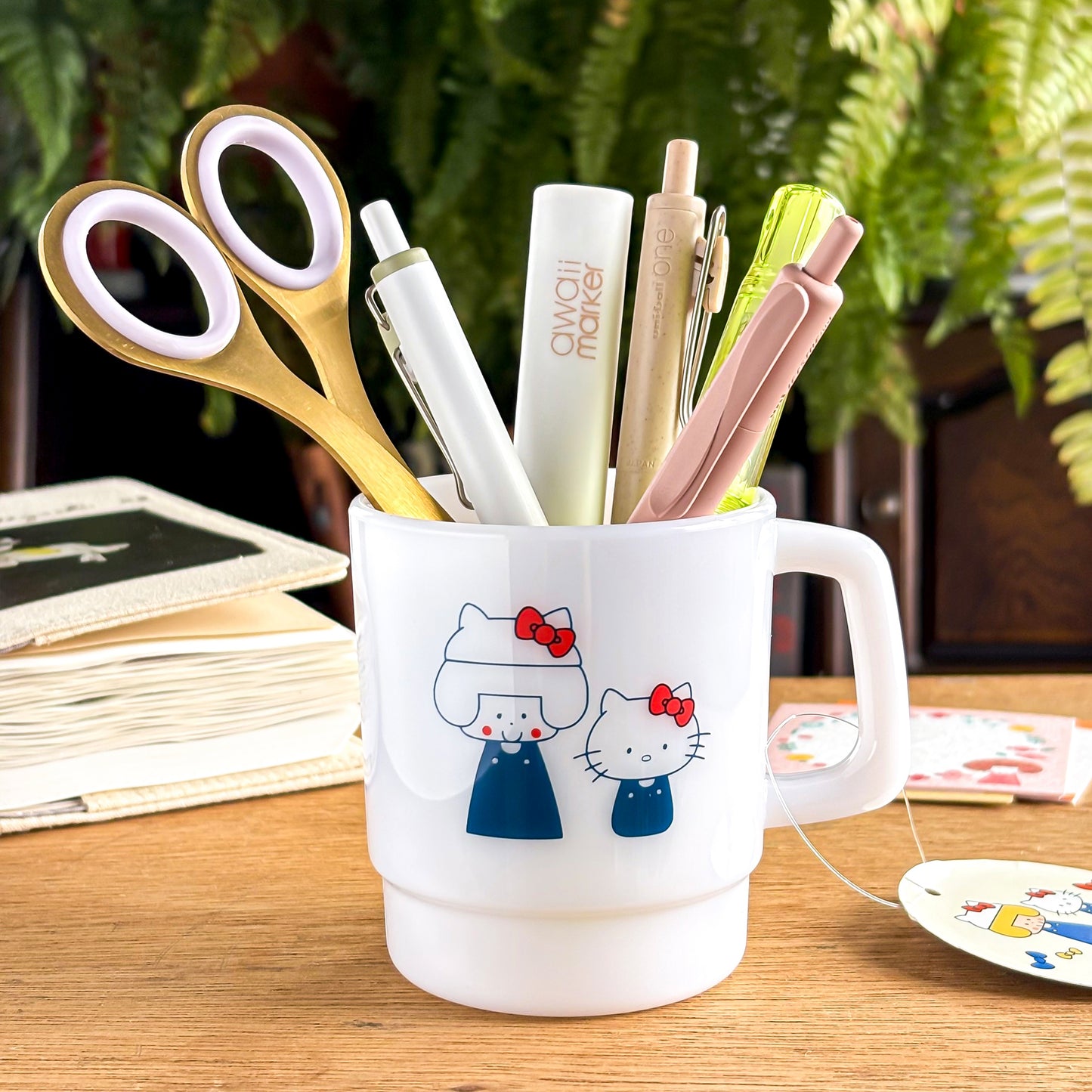 Limited Edition Pen Stand - mizutama x Hello Kitty