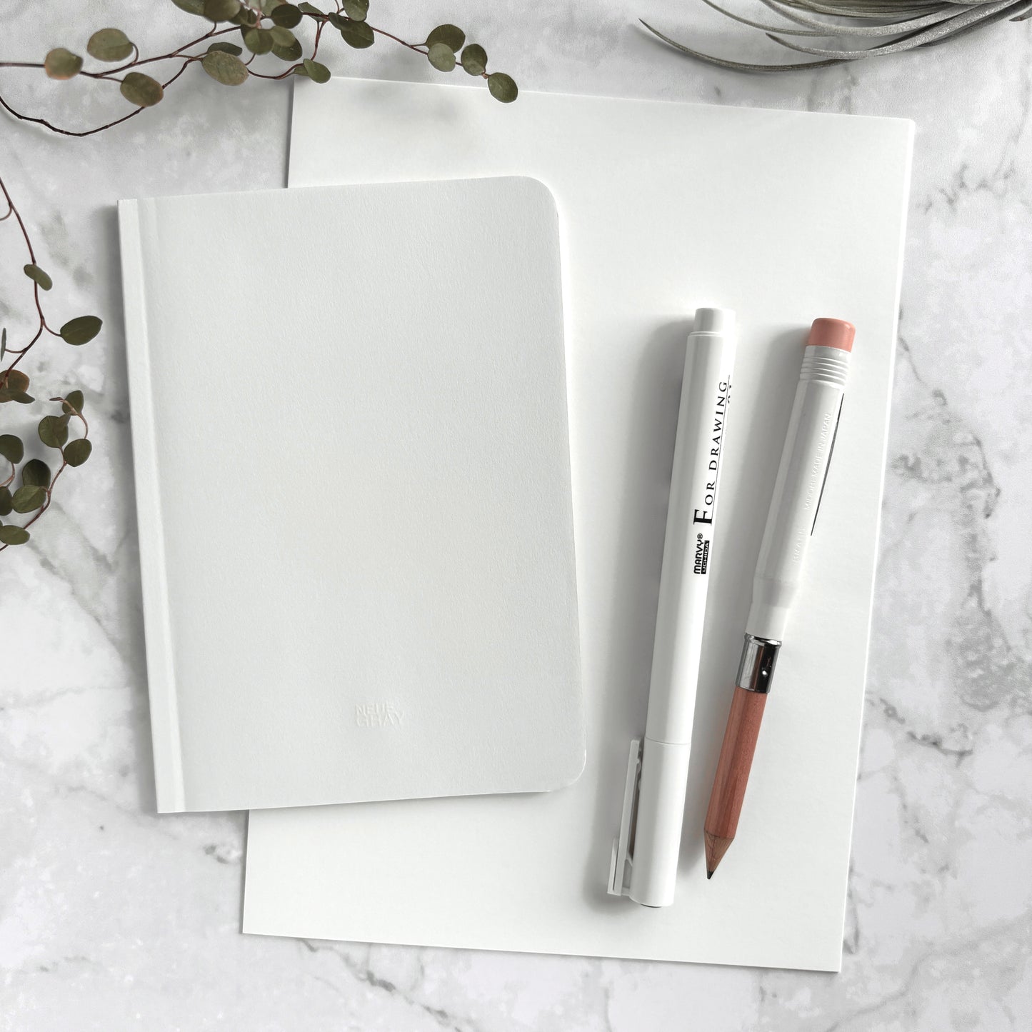 Neue Gray Notebook - Plain A6