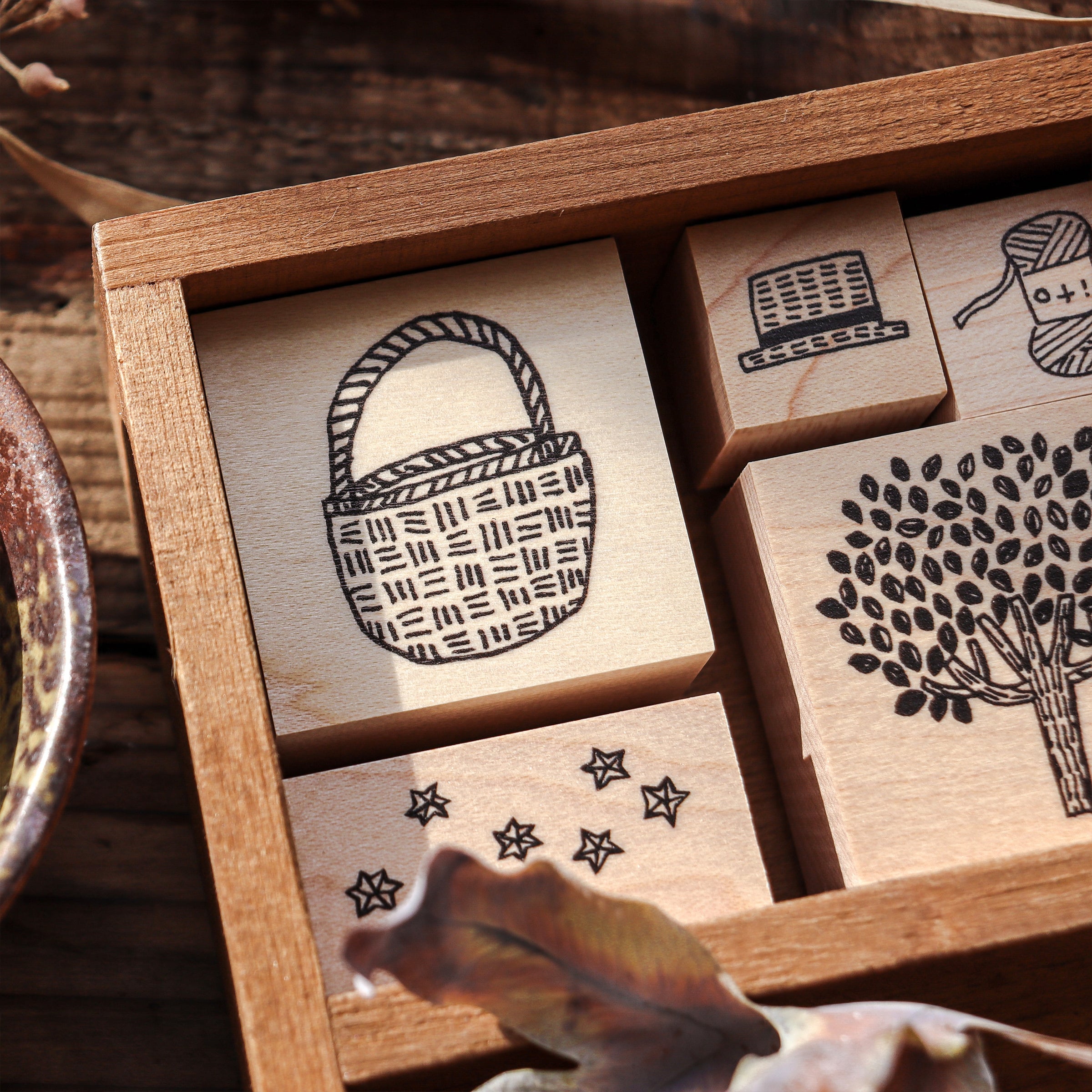 Necktie / Rubber Stamp - Straw Hat
