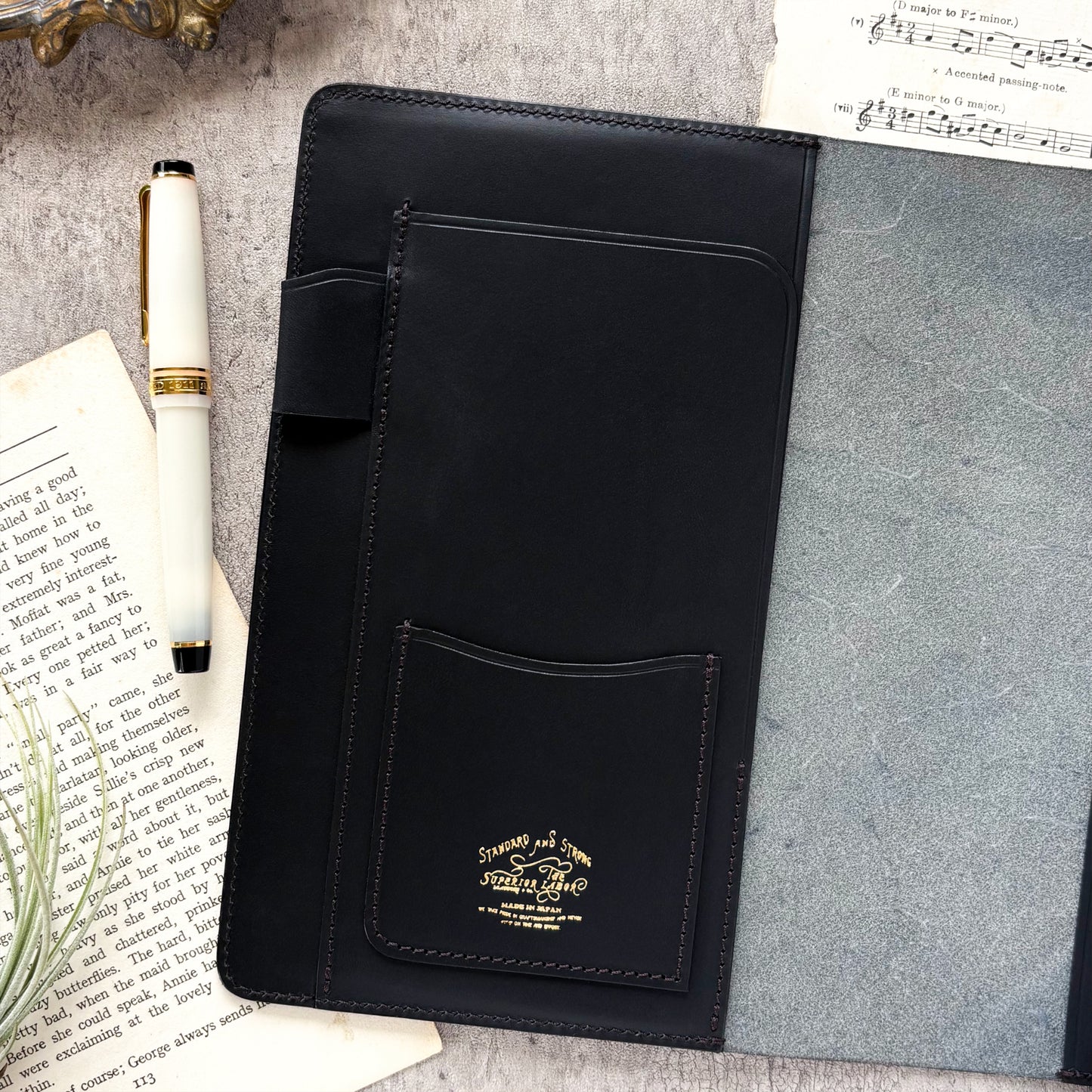 The Superior Labor / INGRASSATO & things holder - Black (A5)