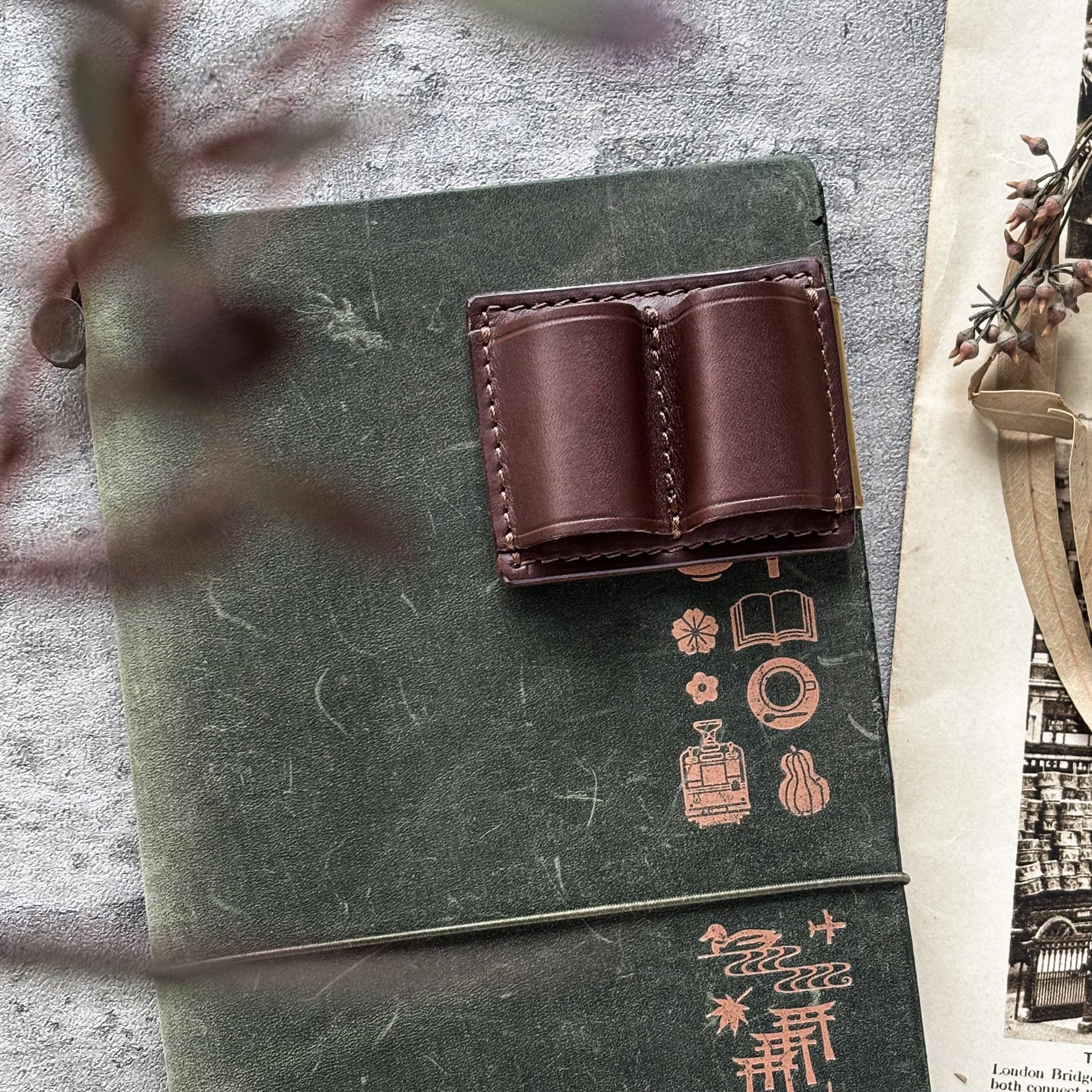 The Superior Labor / INGRASSATO Leather Brass Clip Pen Holder (2 holders)