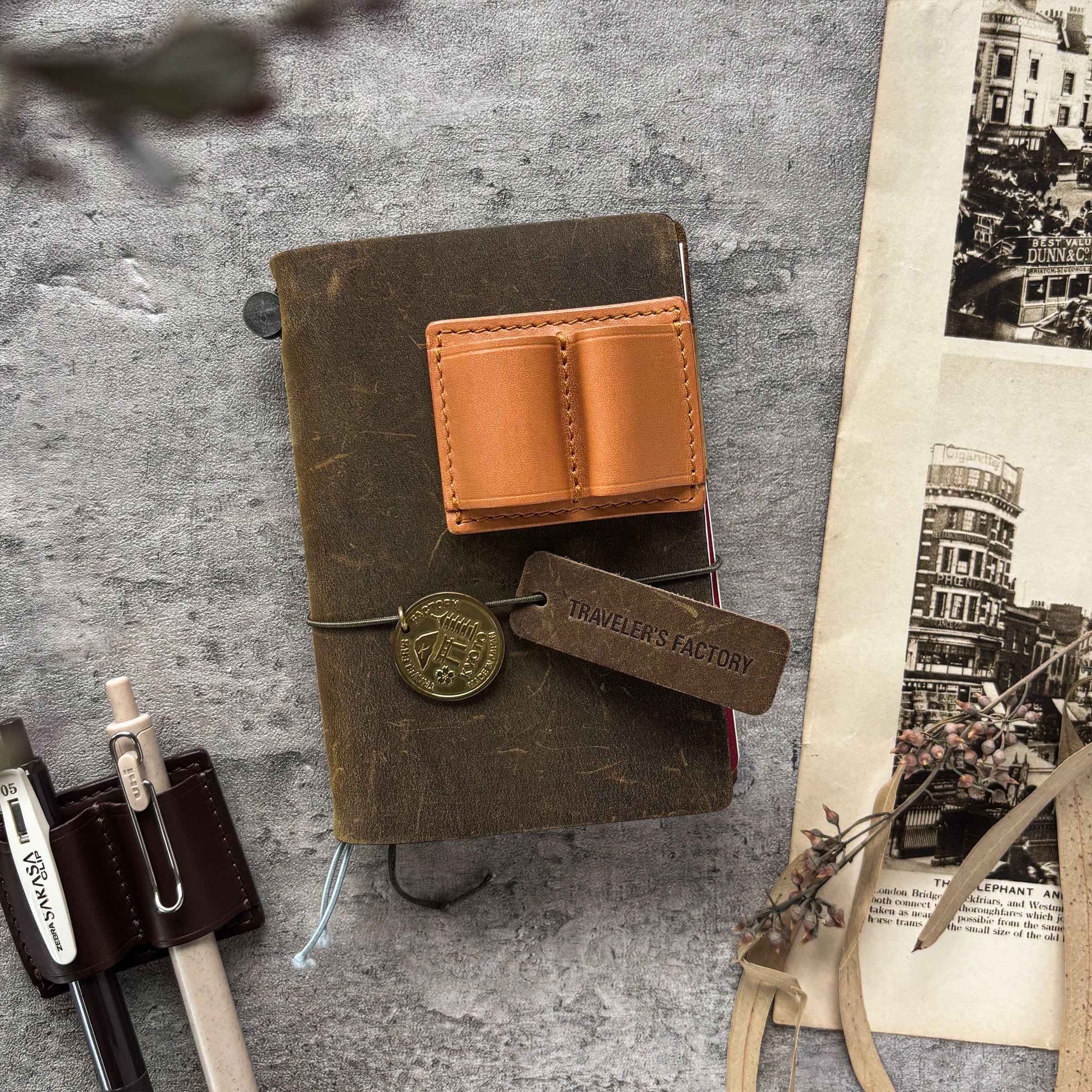 The Superior Labor / INGRASSATO Leather Brass Clip Pen Holder (2 holders)
