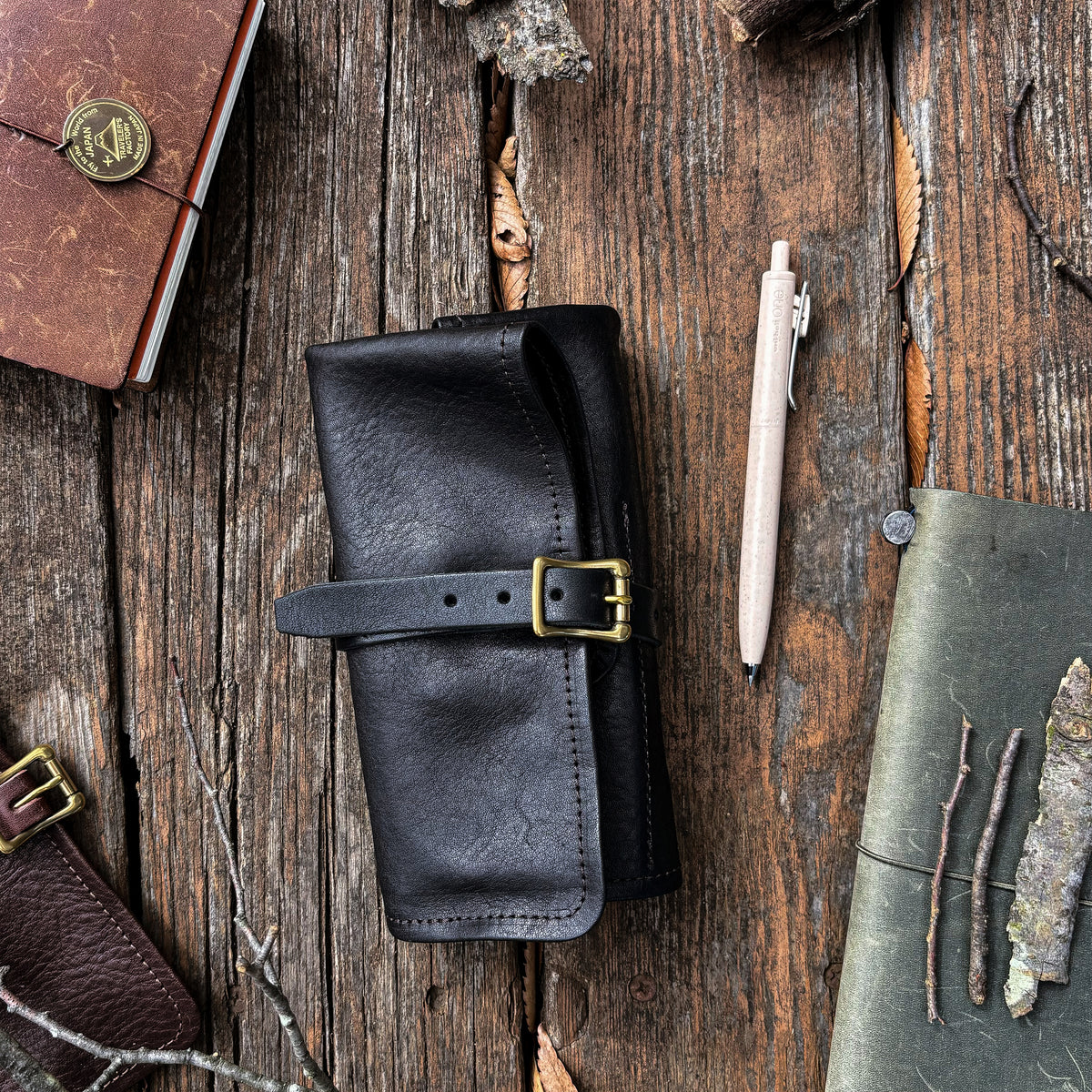 Last Stock / The Superior Labor / Leather Roll Pen Case - Black
