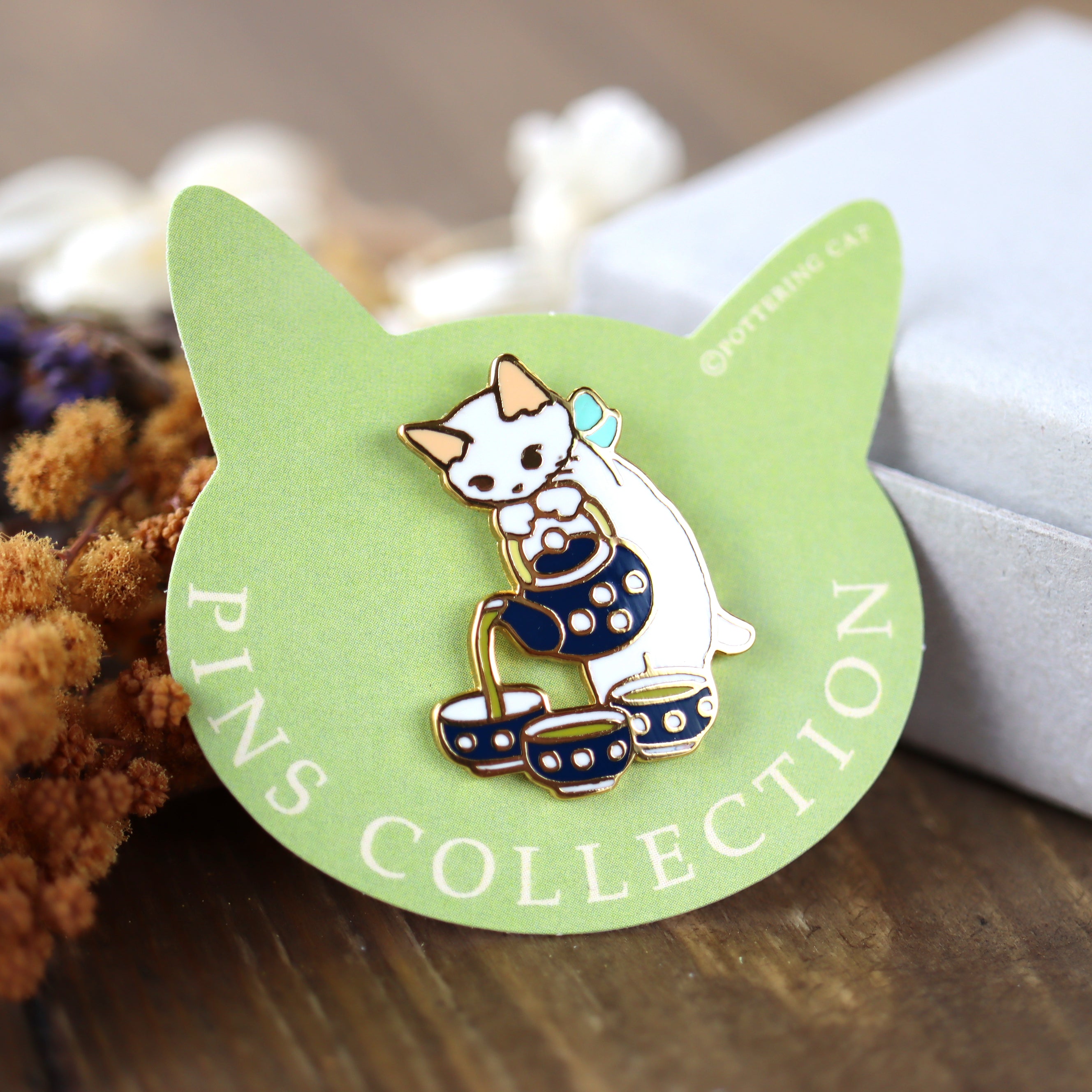 Pottering Cat / Cat Pin - Tea Time