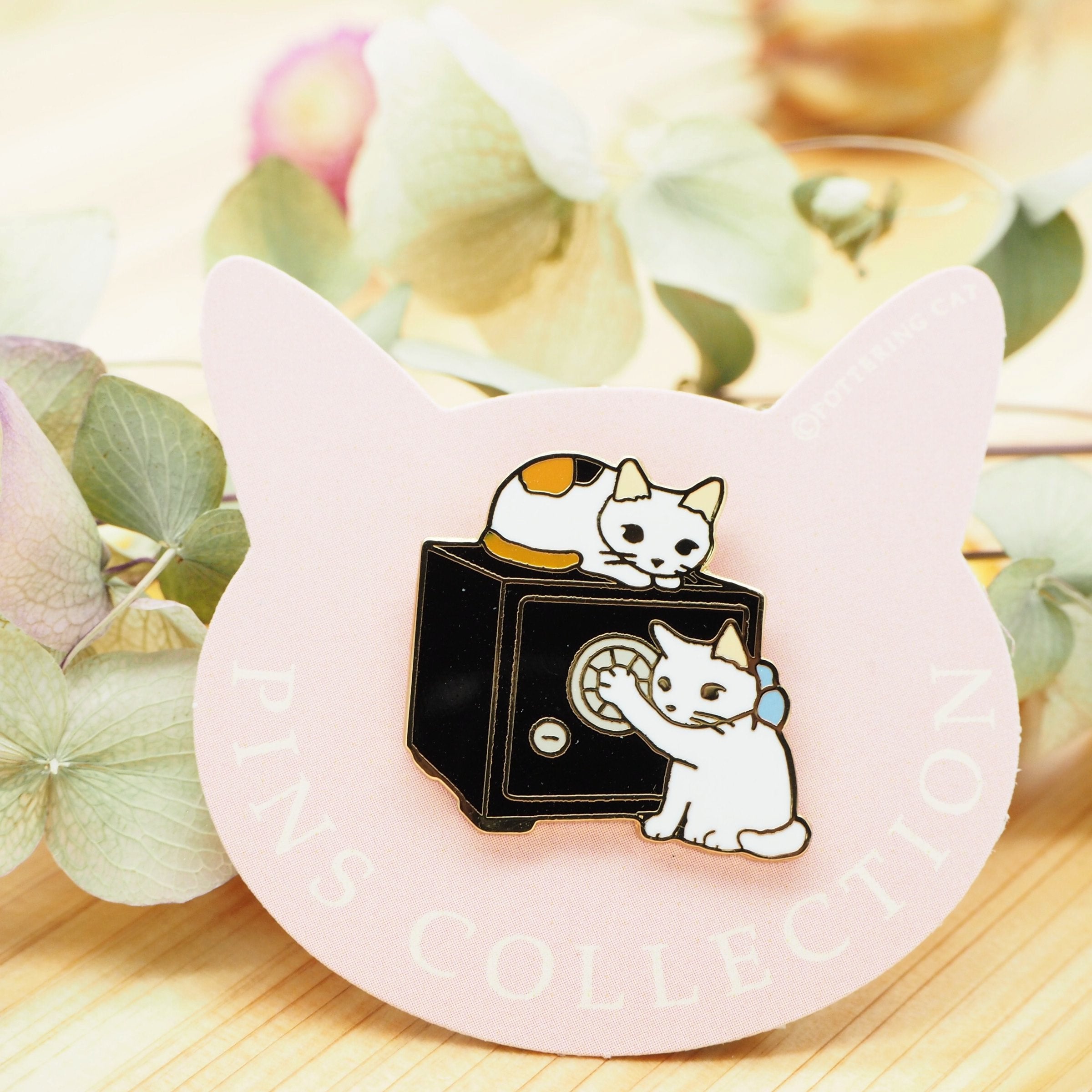 Pottering Cat / Cat Pin - Safety Box