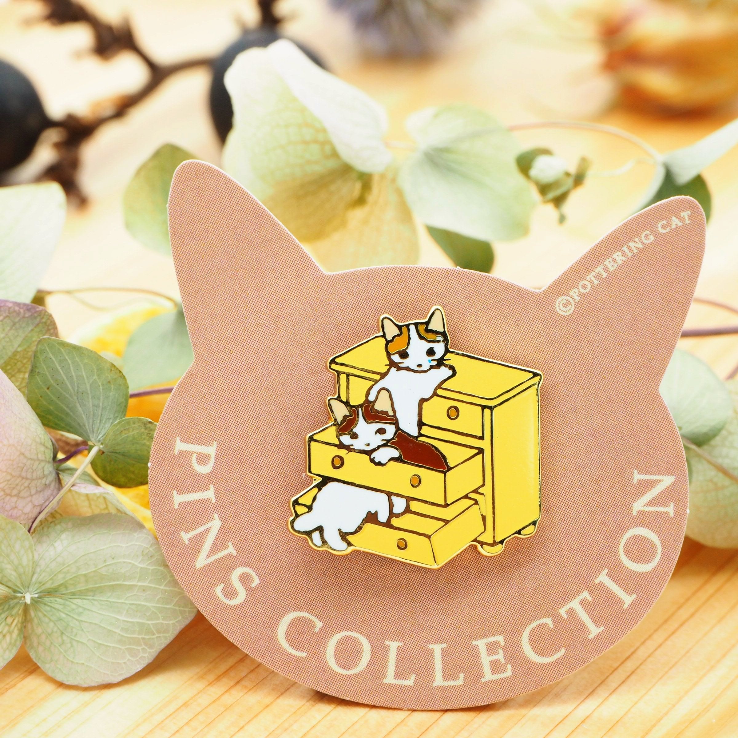 Pottering Cat / Cat Pin - in a Shelf